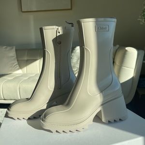 Chloe Betty Rain Boots Size 38 Tan/Beige